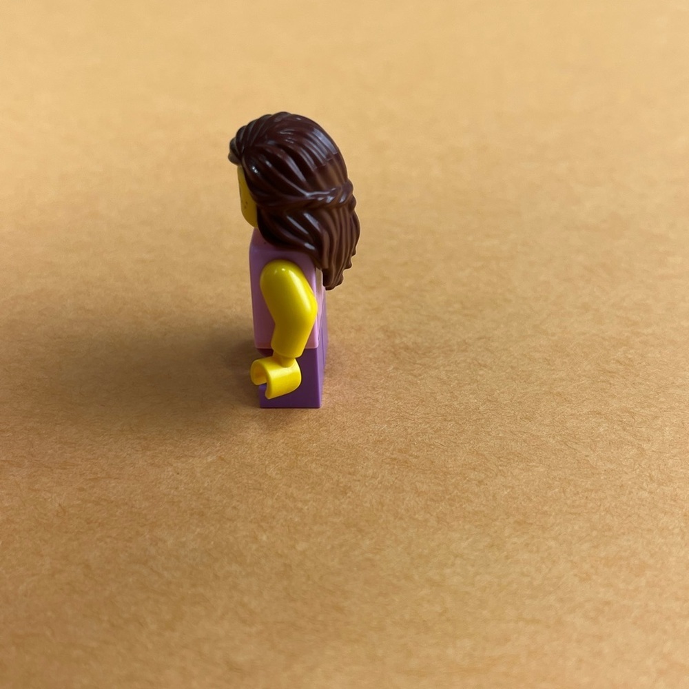 LEGO City Town Minifigure Girls Set 31067 Modular Poolside Holiday twn297 2” - Picture 4 of 10
